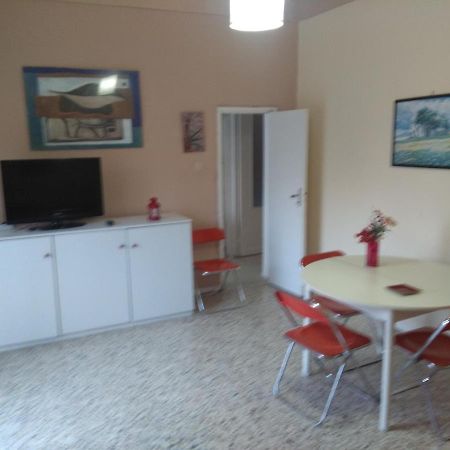 Appartamento In Villa 아치레알레 외부 사진